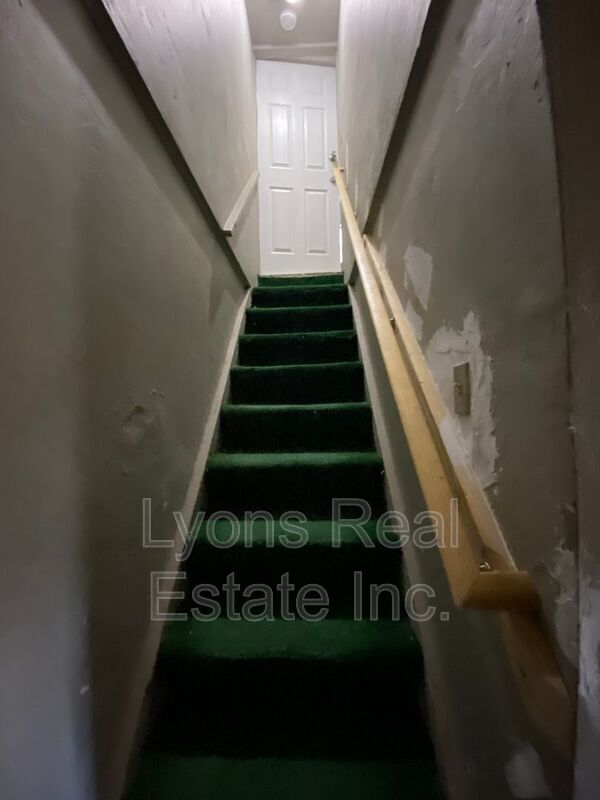 Foto del edificio - 2210 Cantor Ln