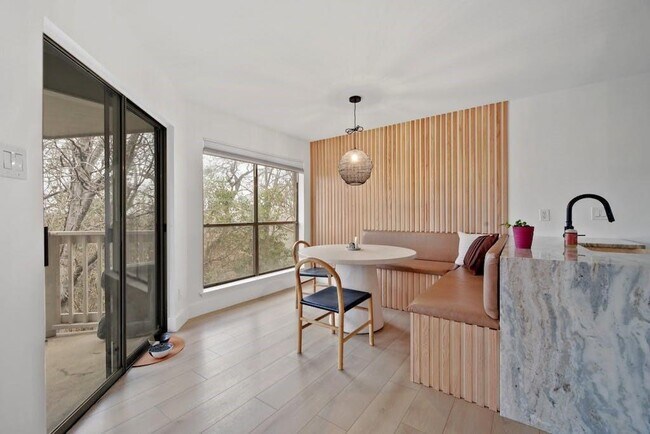Building Photo - 2450 Wickersham Ln