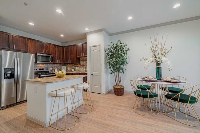 Building Photo - Move In Now & Enjoy $1,000 Off!