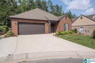 Building Photo - 216 Chesser Way