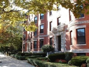 Building Photo - 1060 Beacon St