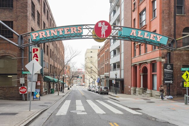 Ideal location at entrance to Printer's Alley - 162 4th Ave N