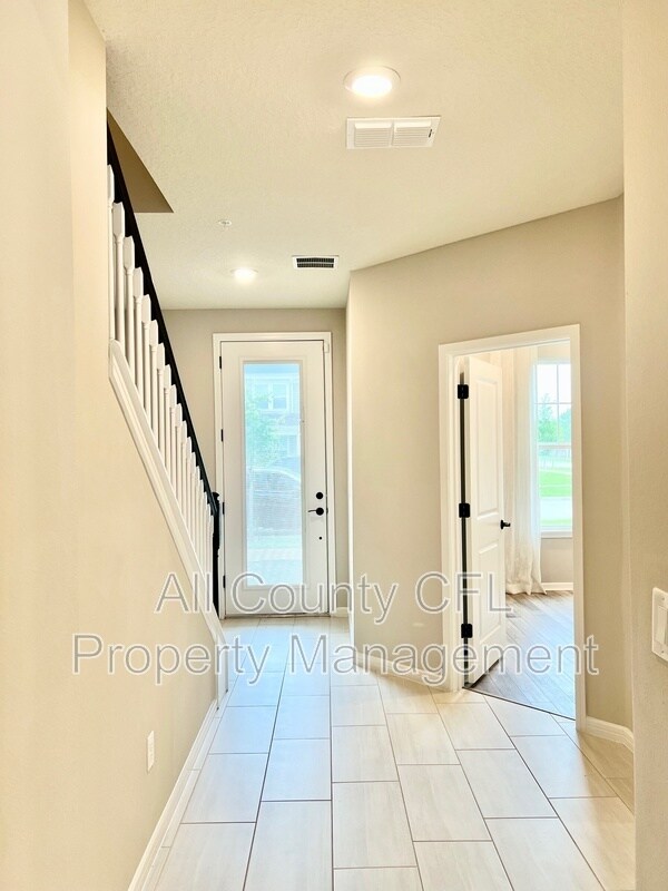 Building Photo - 14580 Orchid Is Dr