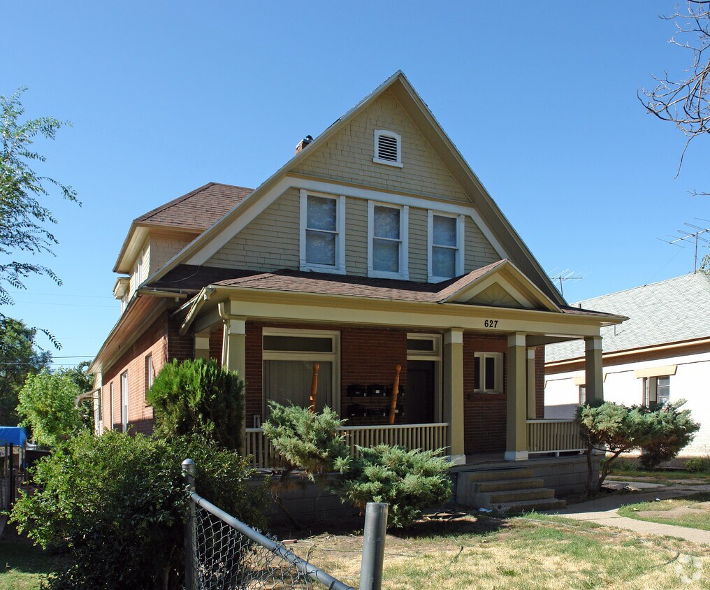 Building Photo - 627 E 23rd St