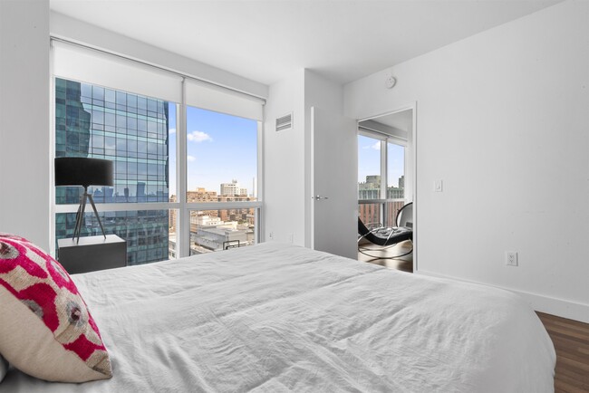 Foto del edificio - 77 Hudson St