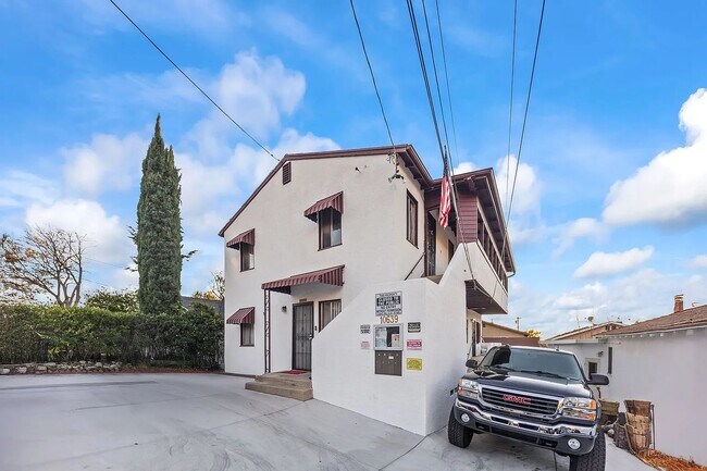 Foto del edificio - 10639 Fitzroy Ave