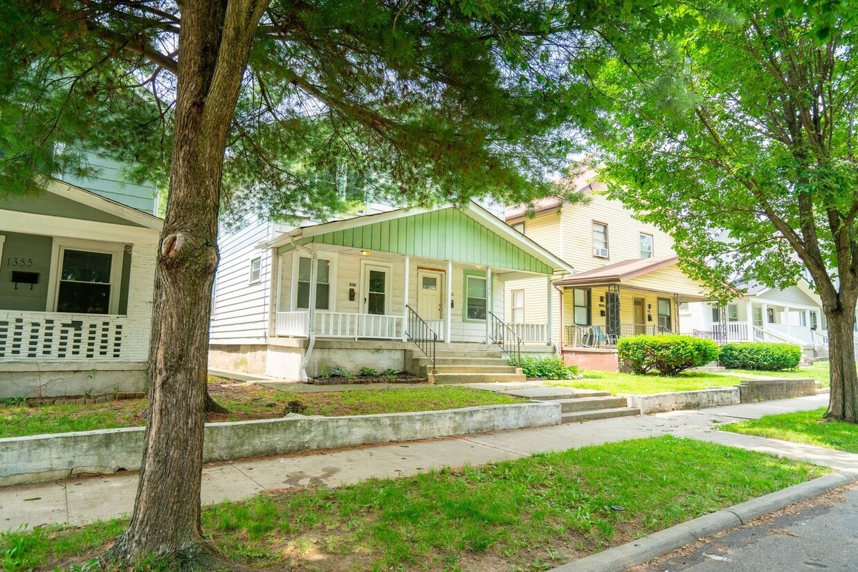 Primary Photo - 1357-1359 N. 6th Street