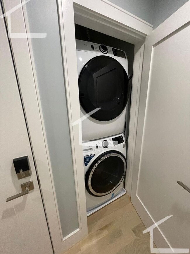 Foto del edificio - Huge 3 bed in Washington square
