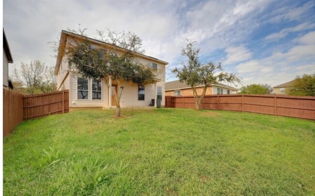Building Photo - 27018 Rustic Cabin