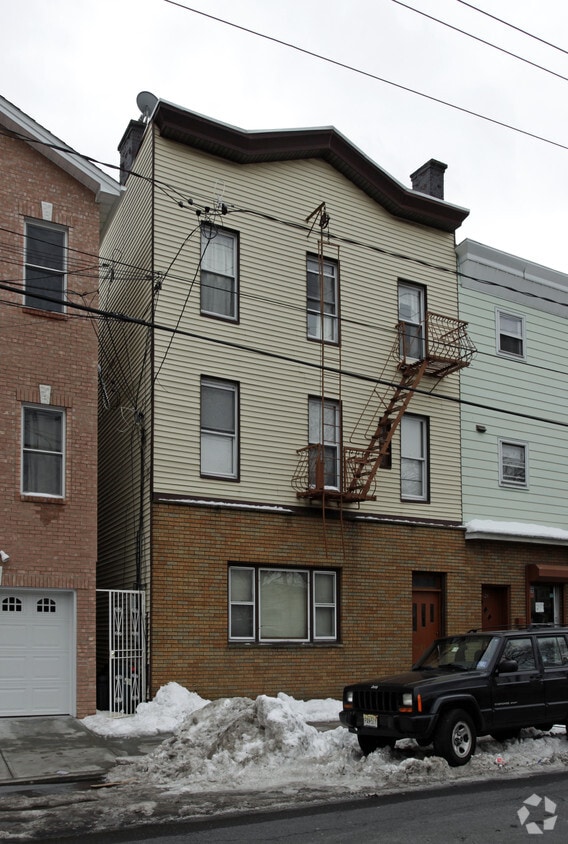Primary Photo - 119 Franklin St