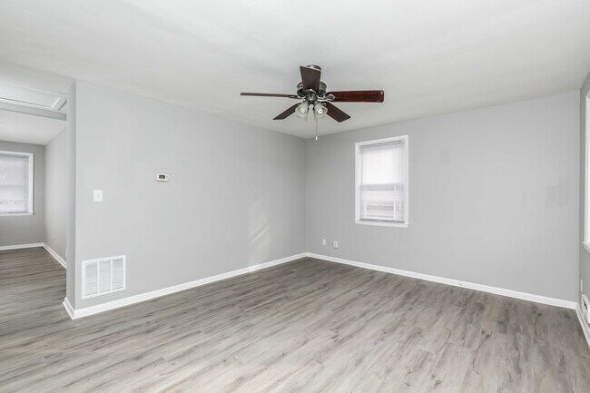 Foto del edificio - 6505 Old Harford Rd
