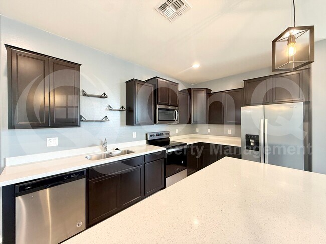 Foto del edificio - 17591 W Jessie Ln