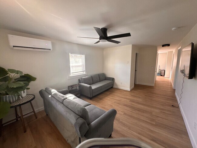 Foto del edificio - 104 Cannon Ave