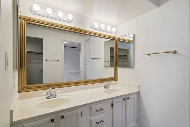 Foto del edificio - 205 N 74th St