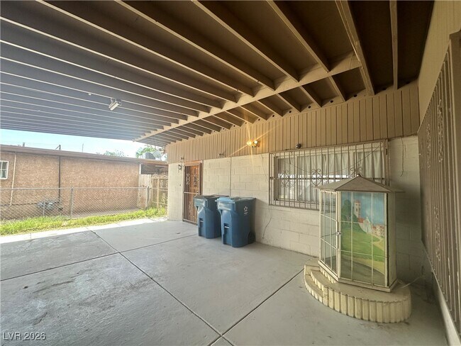 Foto del edificio - 2300 Pardee Pl