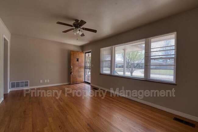 Foto del edificio - 3809 NW 51st St
