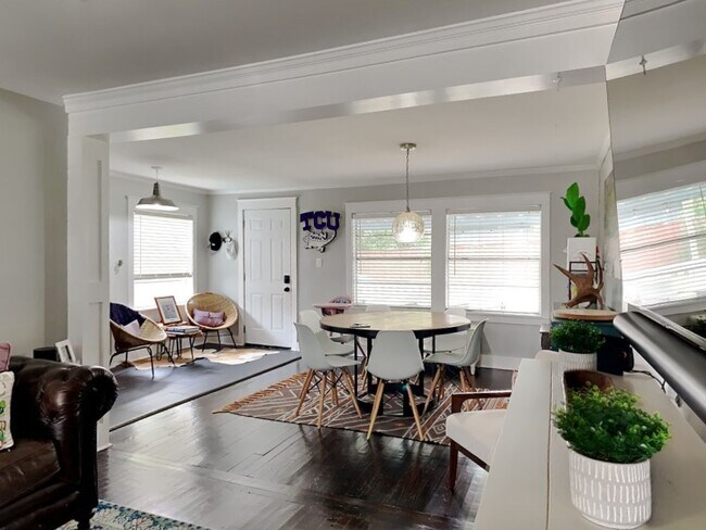 Foto del edificio - Fairmount Cottage READY NOW!