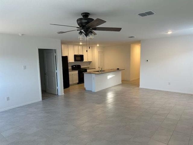 Building Photo - 1790 Courage Crk