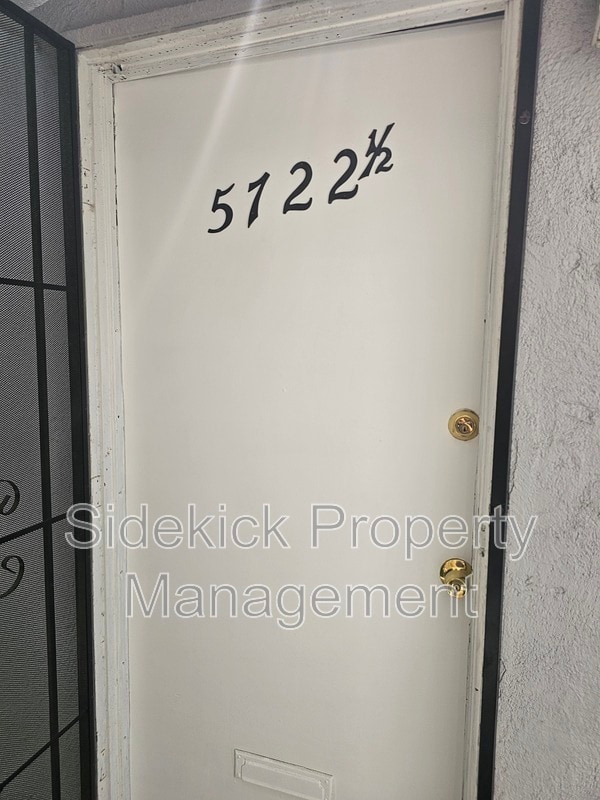 Foto del edificio - 5722 E Beverly Blvd
