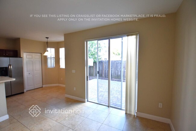 Foto del edificio - 20769 NE 10th Ct