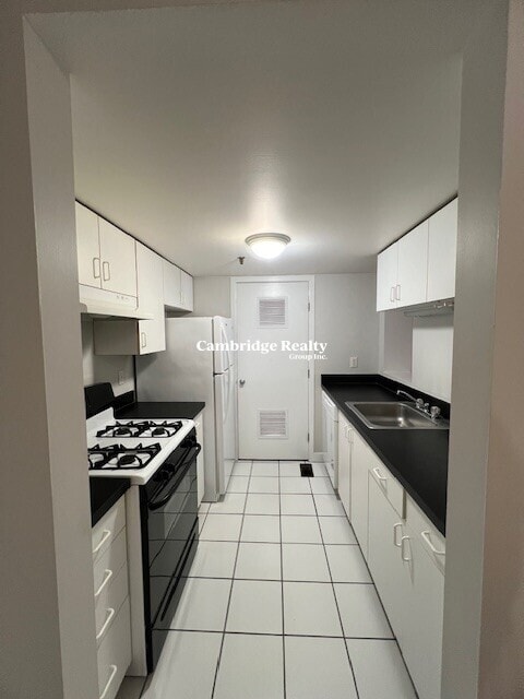 Primary Photo - 71 Fulkerson St