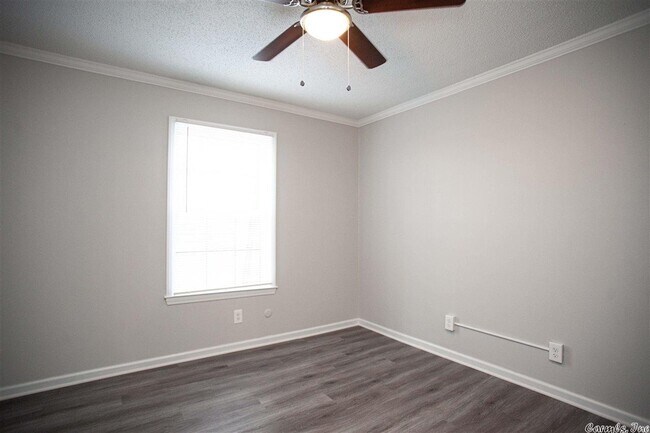 Foto del edificio - 9101 N Rodney Parham Rd