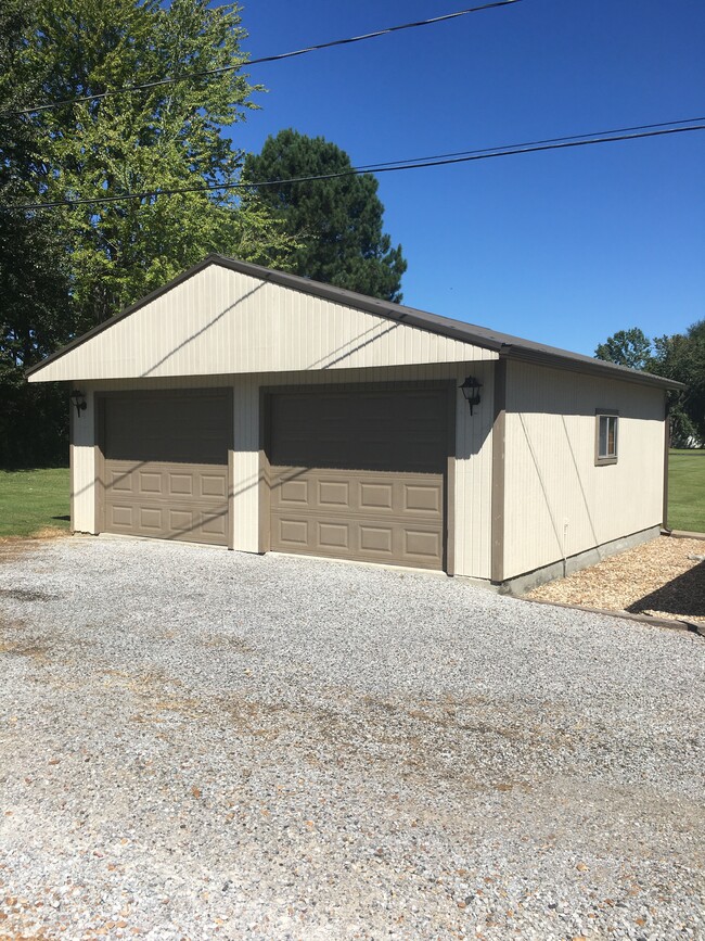 Building Photo - 9209 Scale Rd
