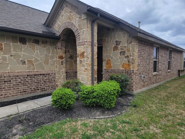 Foto del edificio - 3535 Goldleaf Trail Dr