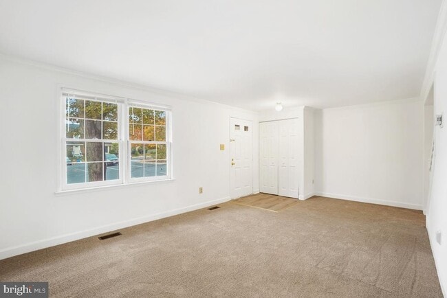 Foto del edificio - 13221 Black Walnut Ct