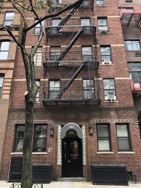 Primary Photo - East 82nd Street