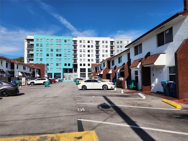 Building Photo - 401 SW 109th Ave