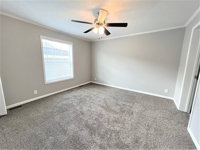 Building Photo - 5173 Coventry Dr