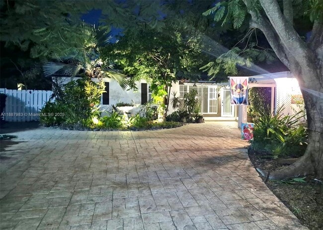 Foto del edificio - 500 NE 27th Dr