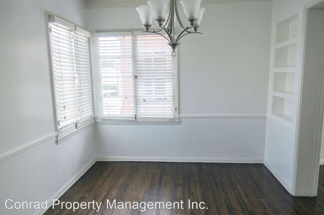 Building Photo - 136-138 Peck Dr