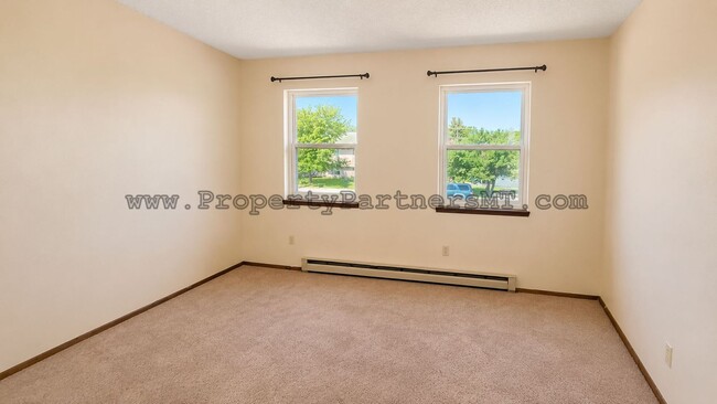 Building Photo - 504 S 20th Ave