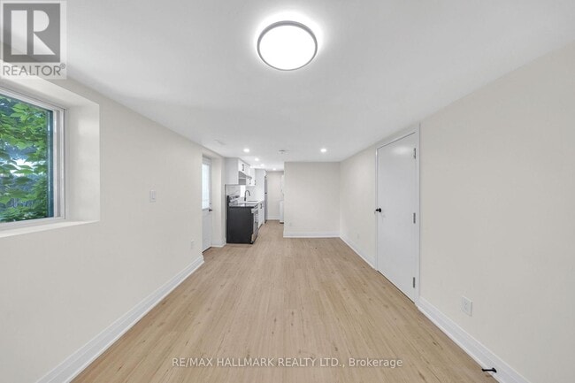 Building Photo - 28 Furlong Ct