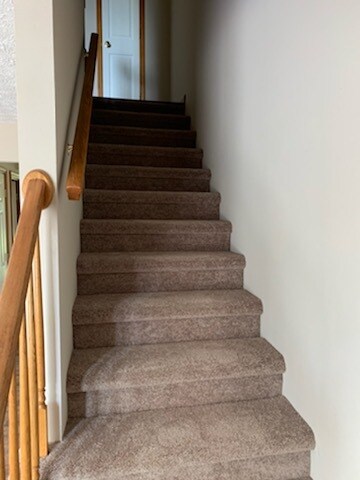 Foto del edificio - 436 Meadow Dr