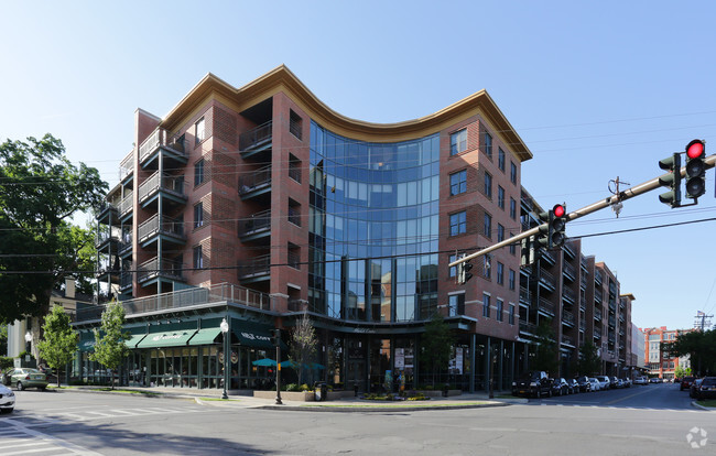 Saratoga Market Center - Saratoga Market Center Residential