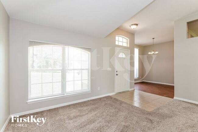 Foto del edificio - 10328 Mason Loop