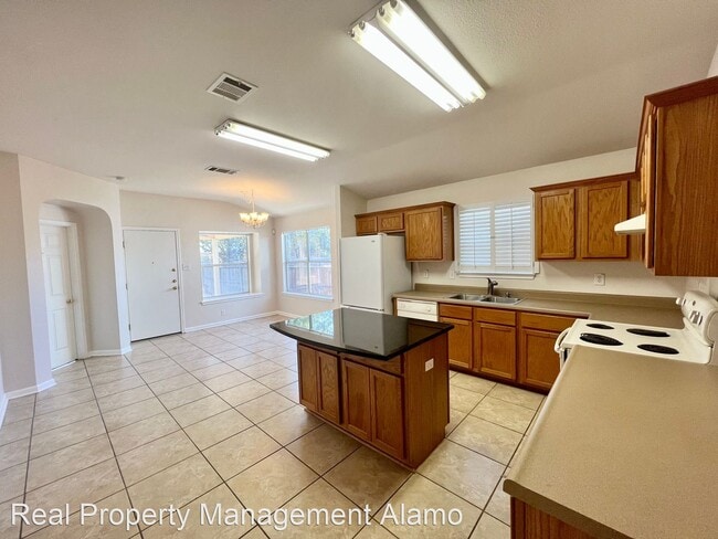 Building Photo - 3 br, 2 bath House - 9924 Spring Beauty