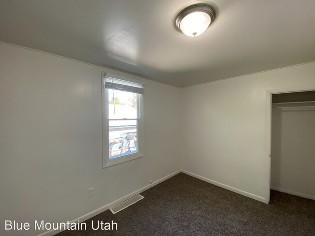 Building Photo - 3 br, 1 bath House - 81 S Grant Ave