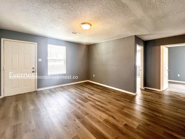 Building Photo - 41 Hiland Pl