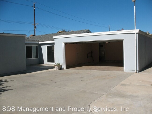 Building Photo - 4 br, 2 bath House - 740 N. Citrus Ave - 1