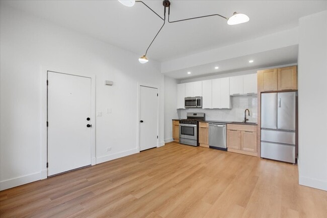 Foto del edificio - 3211 W Le Moyne St