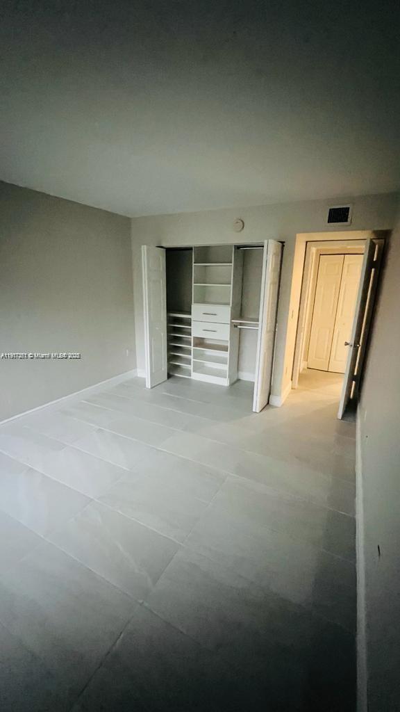 Foto del edificio - 731 N Pine Island Rd