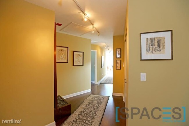 Building Photo - 845 N Kingsbury St