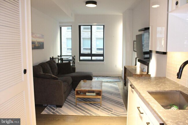 Foto del edificio - 70 N St SE