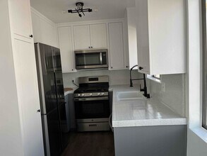 Building Photo - 341 Concord St