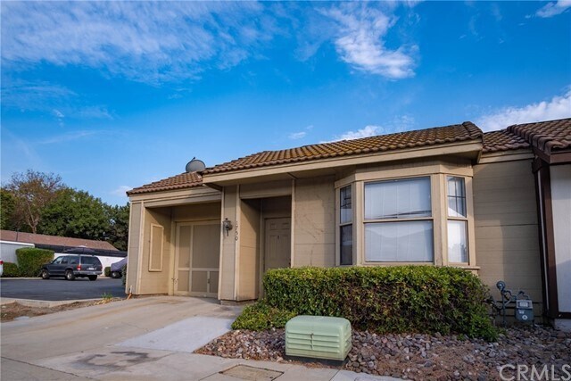 Building Photo - 1750 Terrace Ln