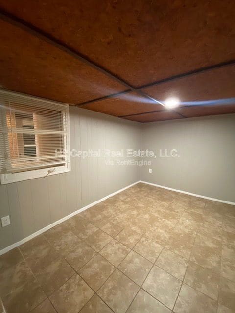 Photo - 117 N Shamrock St Apartment